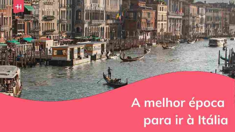 Turistas navengando em veneza, itália